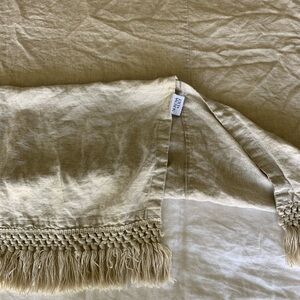 Serena and Lily natural linen macrame crib skirt EUC
